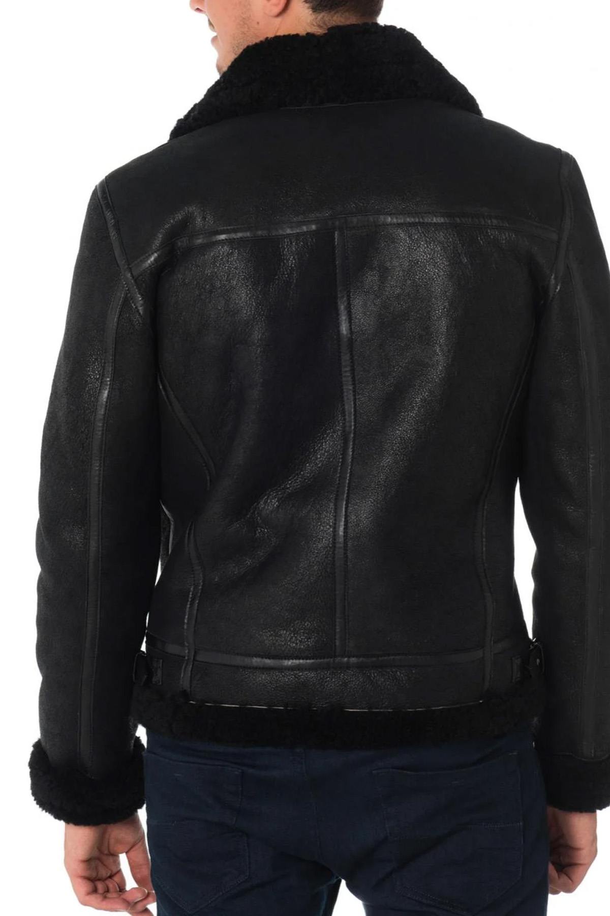 Redskins' Reagan Queenstown: a shearling bomber for vintage warmth. - Image n°4