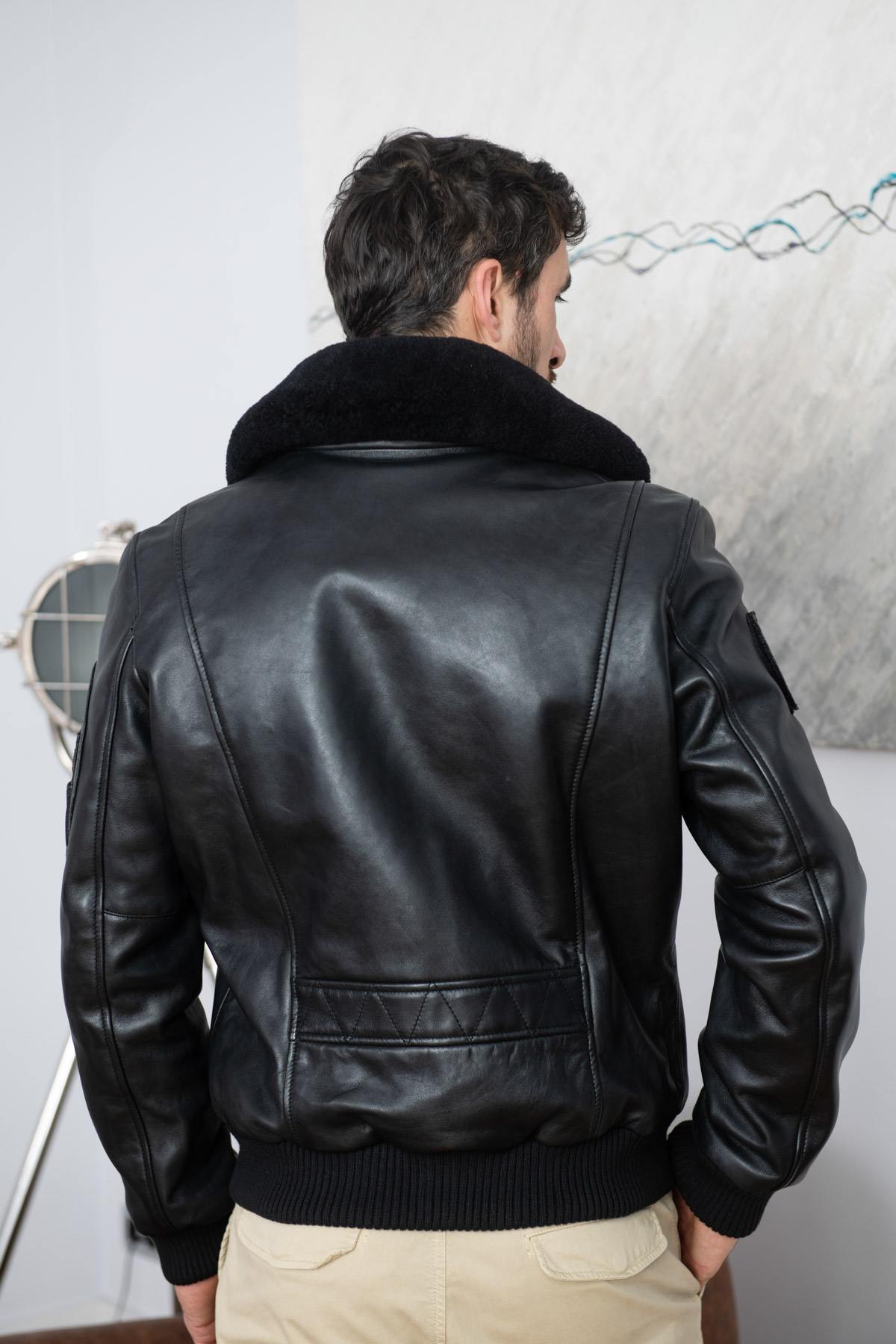 Lambskin aviator jacket with removable shearling collar and lining. - Image n°17