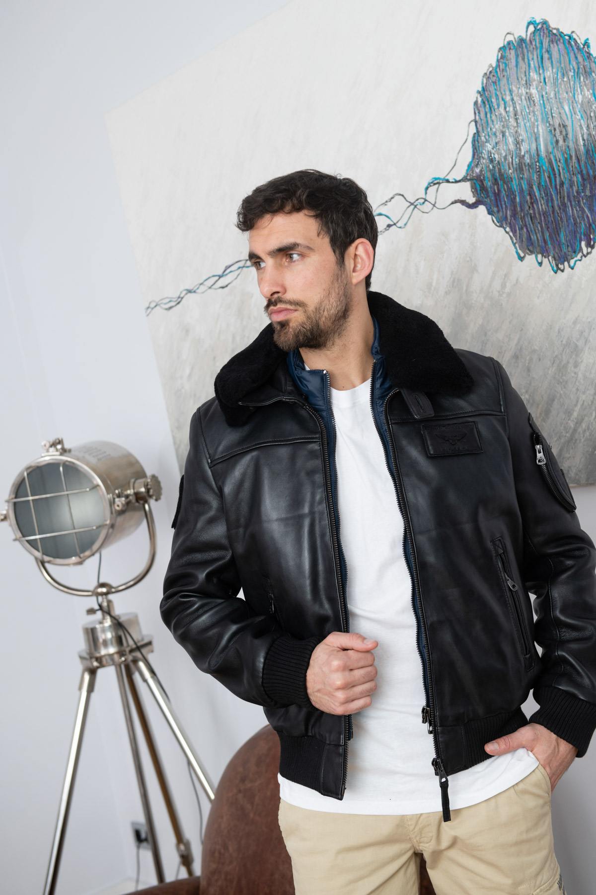 Lambskin aviator jacket with removable shearling collar and lining. - Image n°13