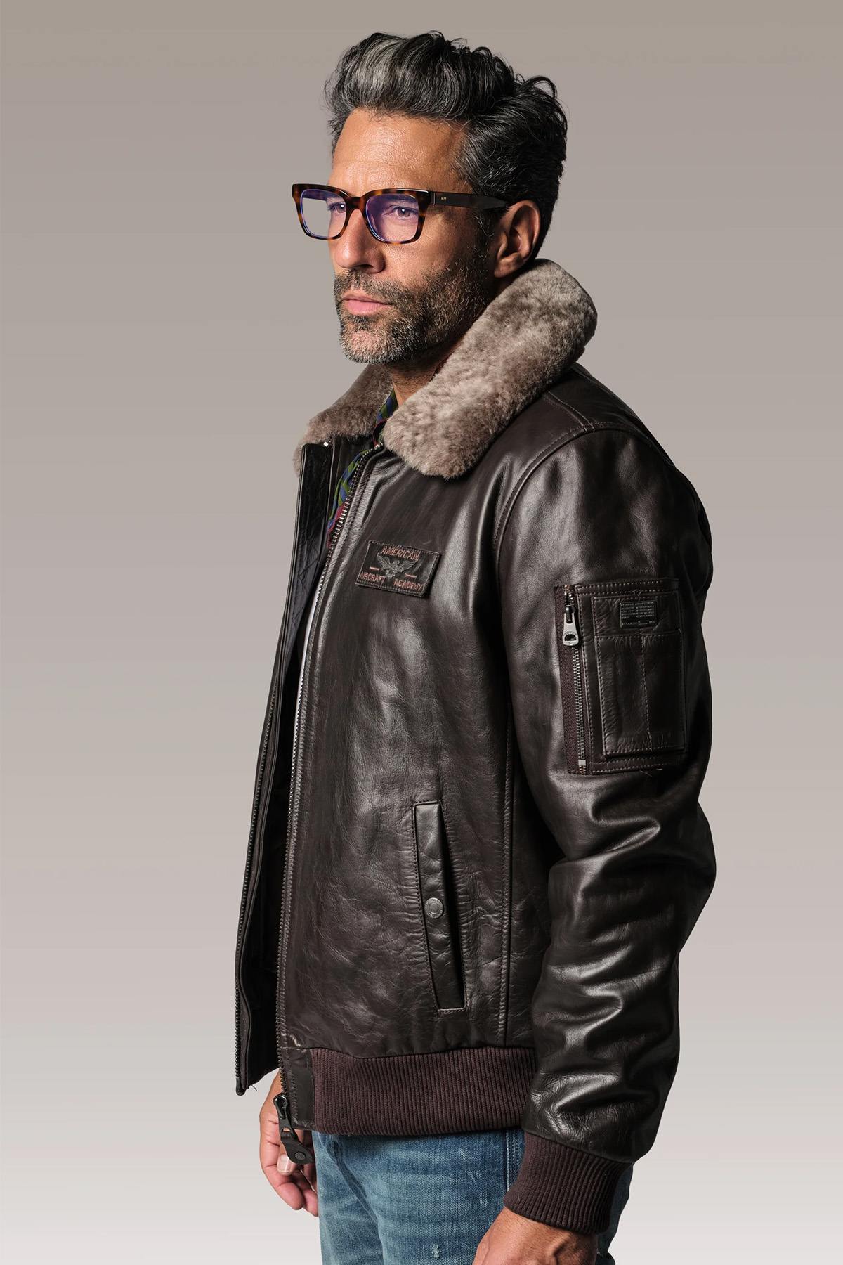 A vintage cowhide aviator with fur collar. Quilted lining for winter warmth and style. - Image n°3