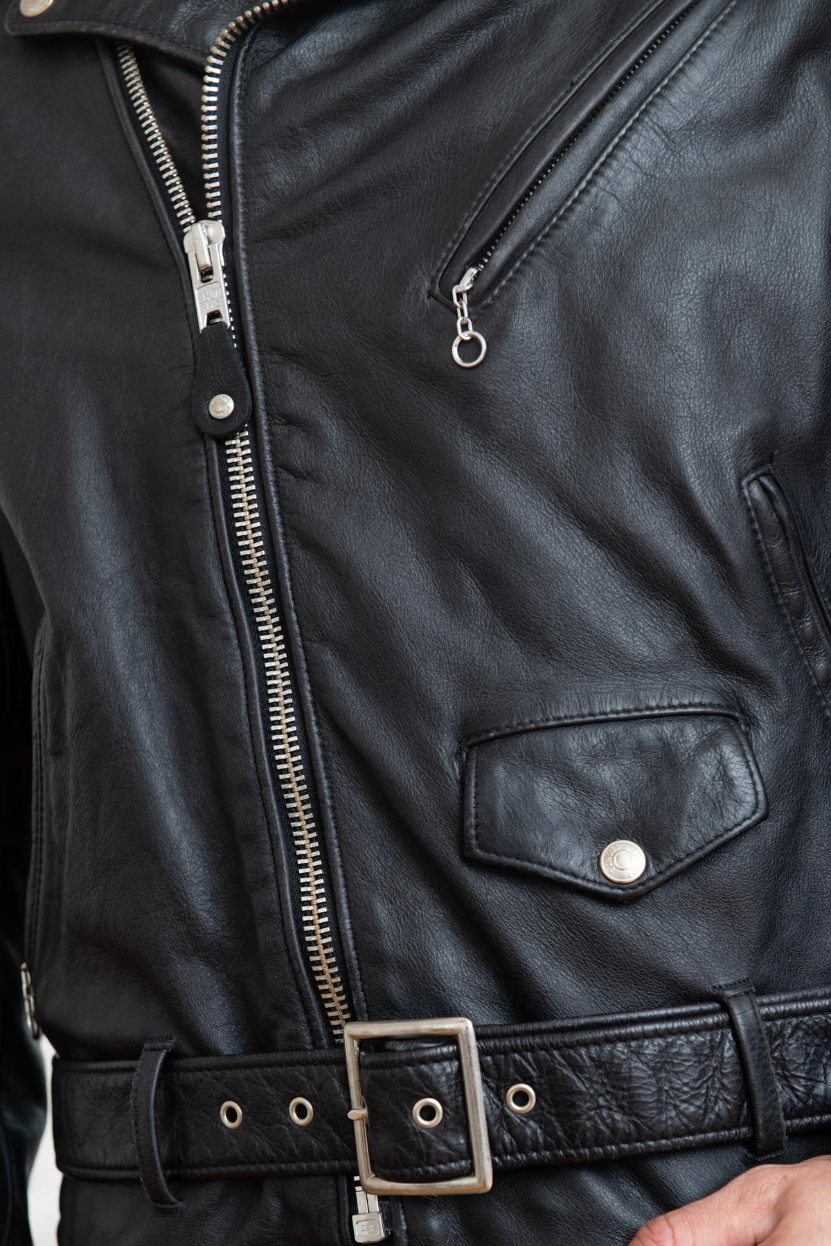 Schott's 626VN: slim-fit Perfecto in hand-aged vachetta leather. - Image n°9