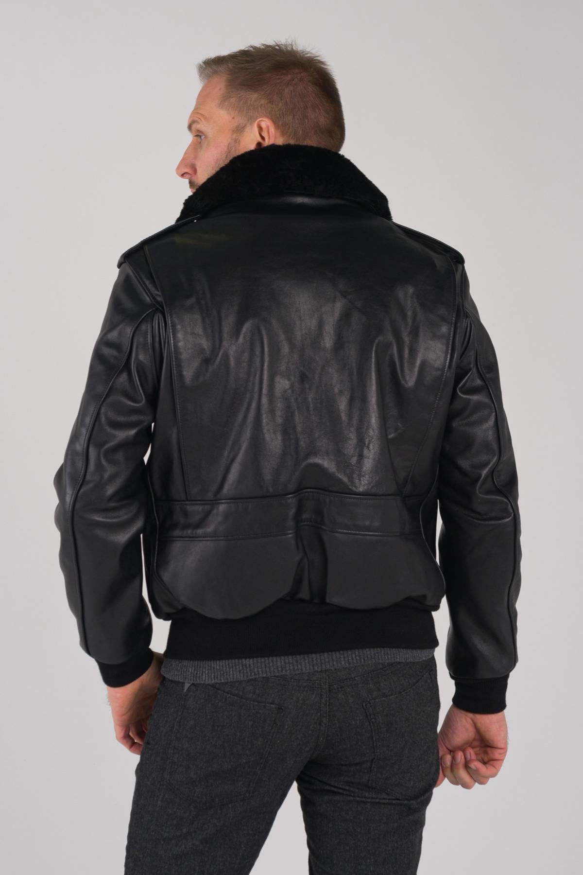 Schott's 184SM Black: A-2 jacket in naked cowhide. Fleece liner. - Image n°9