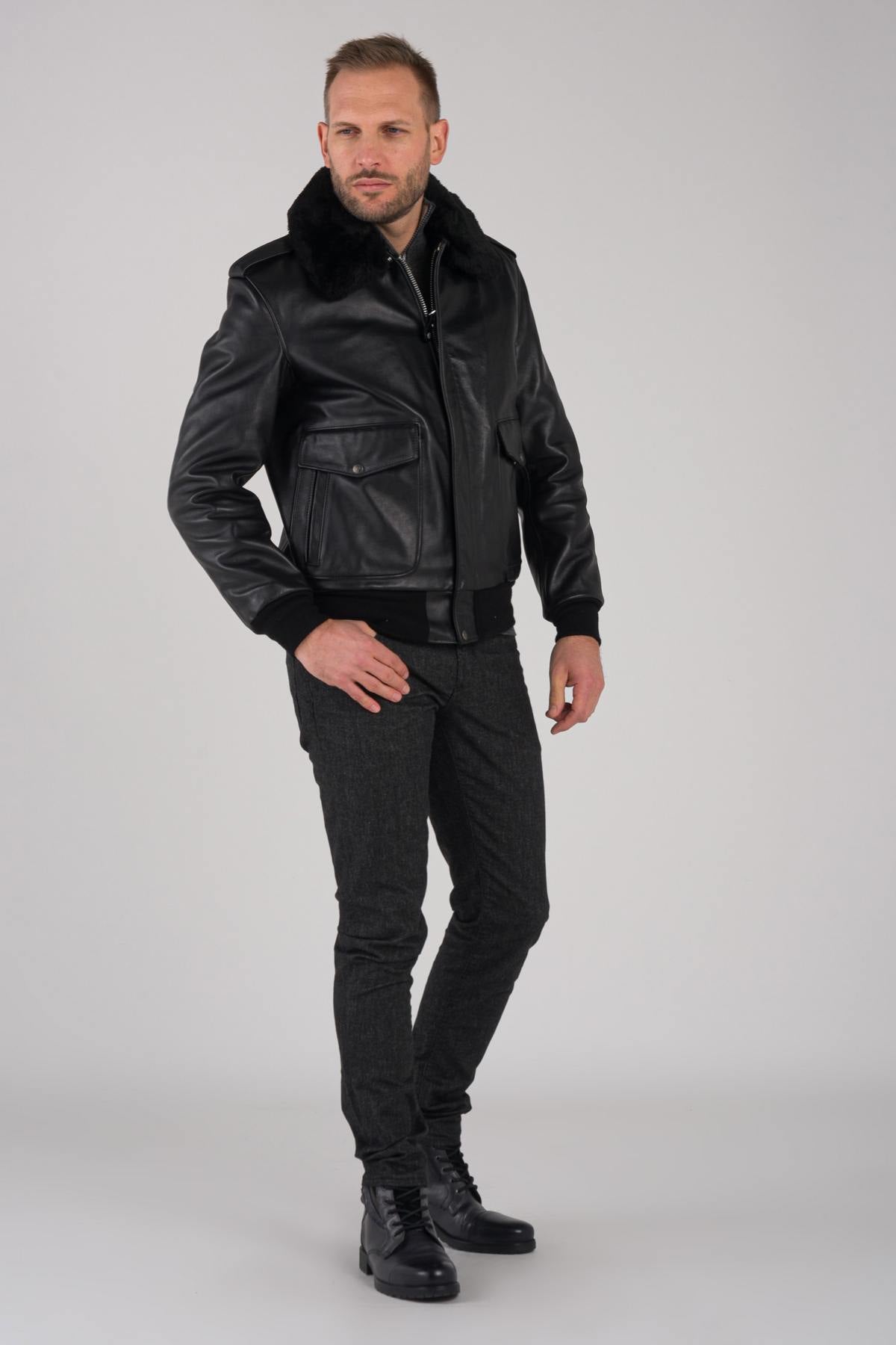 Schott's 184SM Black: A-2 jacket in naked cowhide. Fleece liner. - Image n°8
