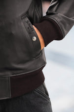 Schott's cowhide aviator jacket with removable shearling collar. - Image n°4