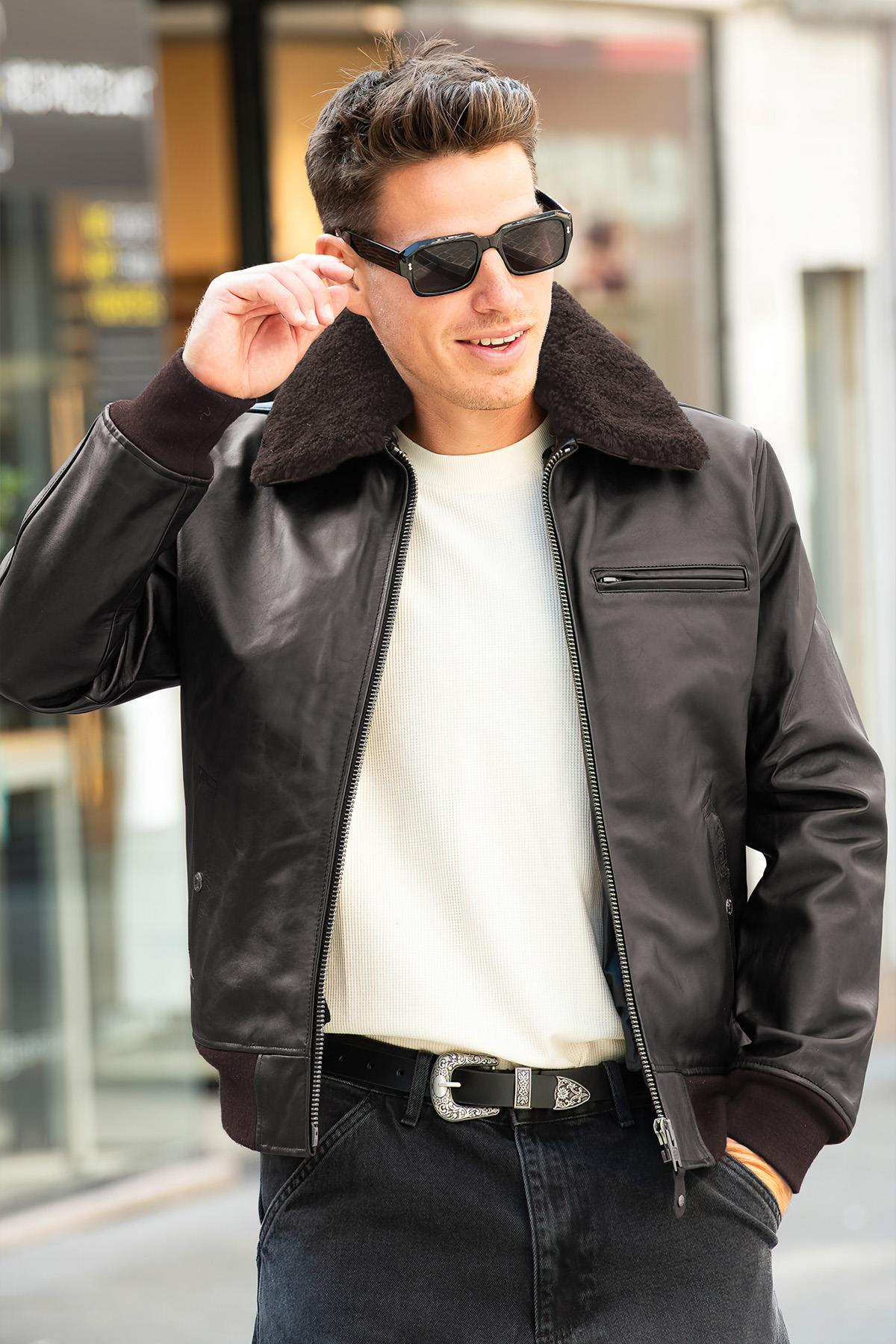 Schott's cowhide aviator jacket with removable shearling collar. - Image n°1
