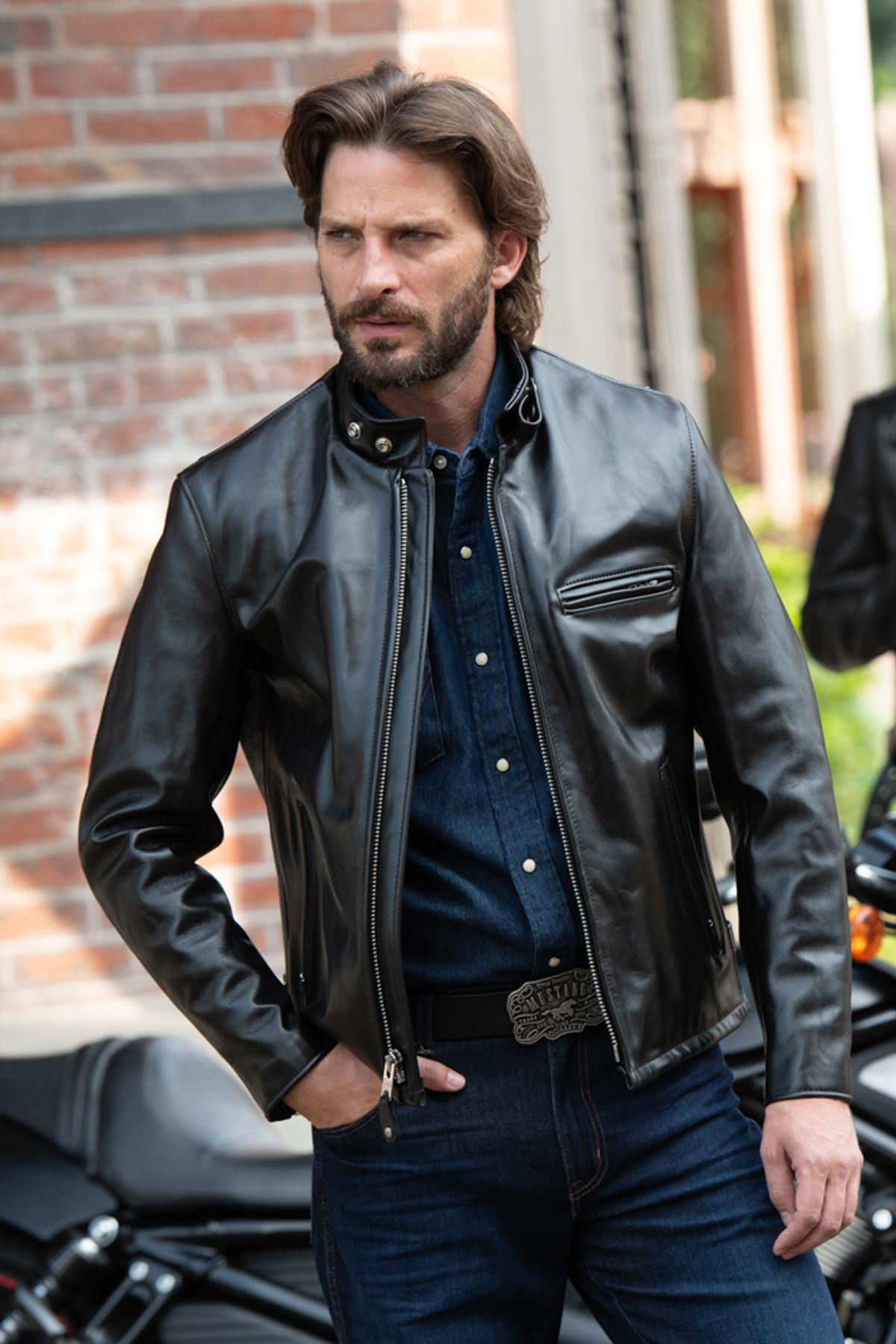 Schott men's jacket in black horse leather - Image n°1