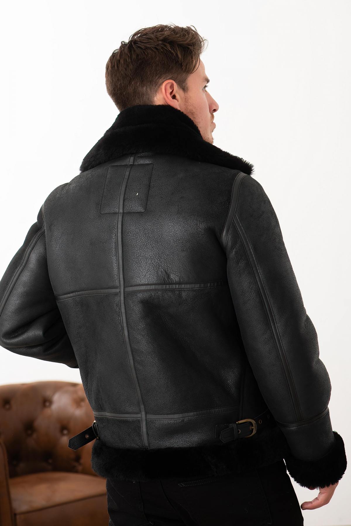Schott's LC1259: a double-face sheepskin bomber, warm and timeless. - Image n°4