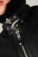 Schott's double-face sheepskin B-3 bomber-warm, durable, timeless. - Image n°2