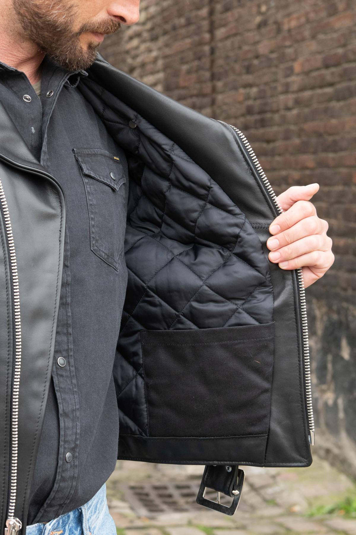 Schott 613 One Star: black steerhide, rigid and built to last. - Image n°5