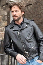 Schott 613 One Star: black steerhide, rigid and built to last. - Image n°1