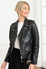 Slim-fit black lambskin leather jacket from Schott, biker-inspired. - Image n°1