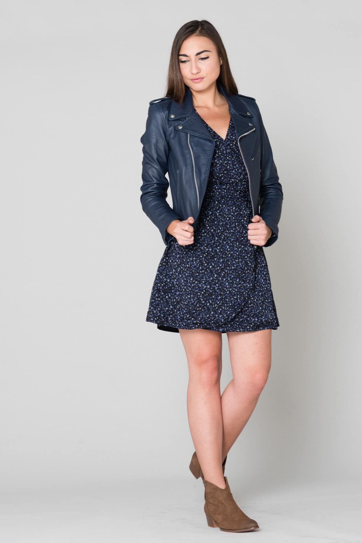 Schott's navy lambskin Perfecto: slim, sleek, and effortlessly bold. - Image n°2