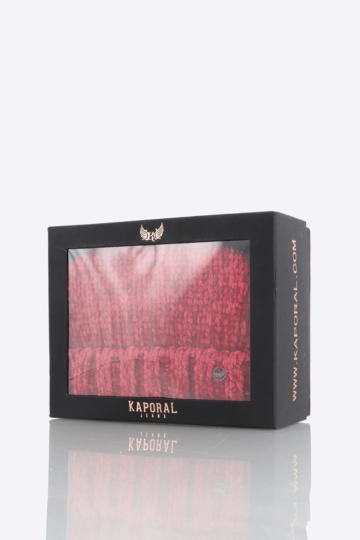 Red hat scarf box - Image n°1