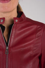 Red lambskin biker jacket. Feminine edge with Mao collar and press-stud. - Image n°2