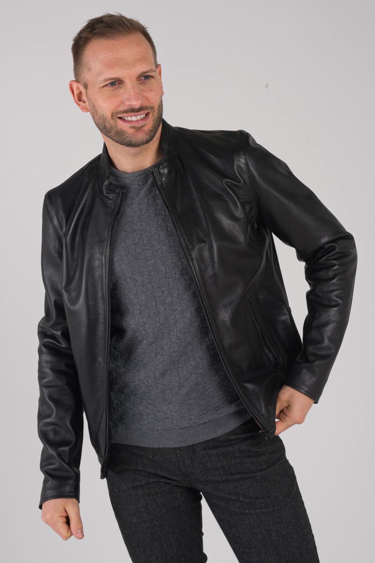 Daytona's black sheepskin jacket: soft leather, classic biker appeal. - Image n°1