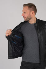 Daytona's black sheepskin jacket: soft leather, classic biker appeal. - Image n°5
