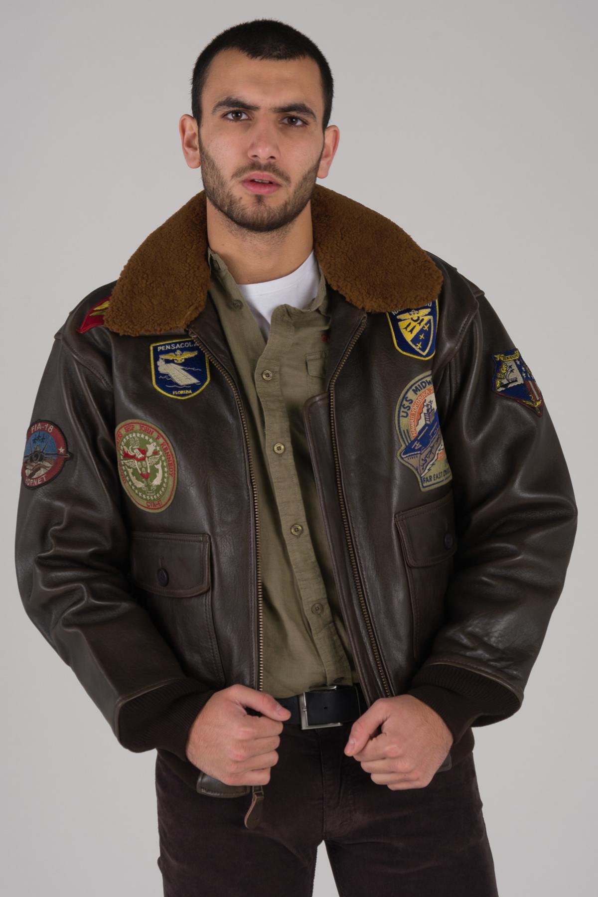 Schott's aviator-inspired lambskin bomber with detachable shearling collar.Warm, aged finish for timeless style. - Image n°1