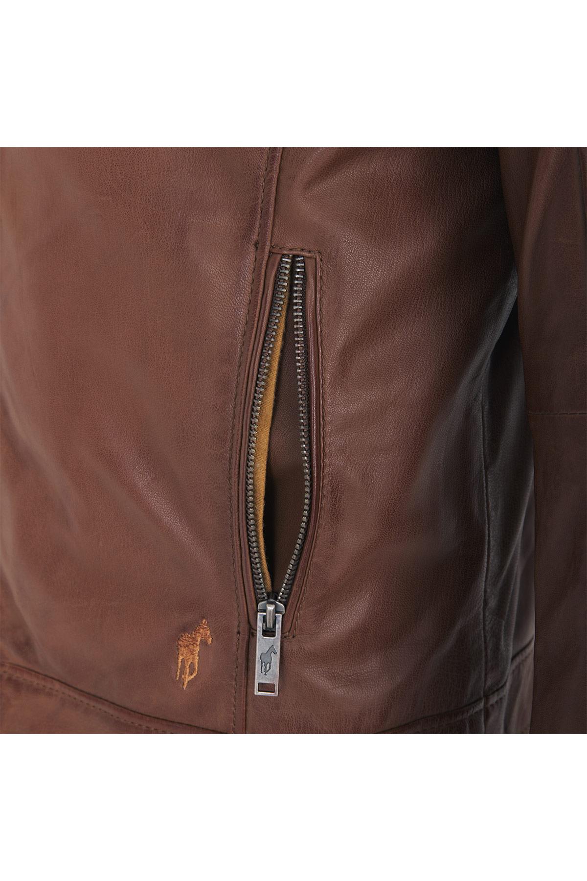 Cognac-colored leather shirt collar - Image n°4