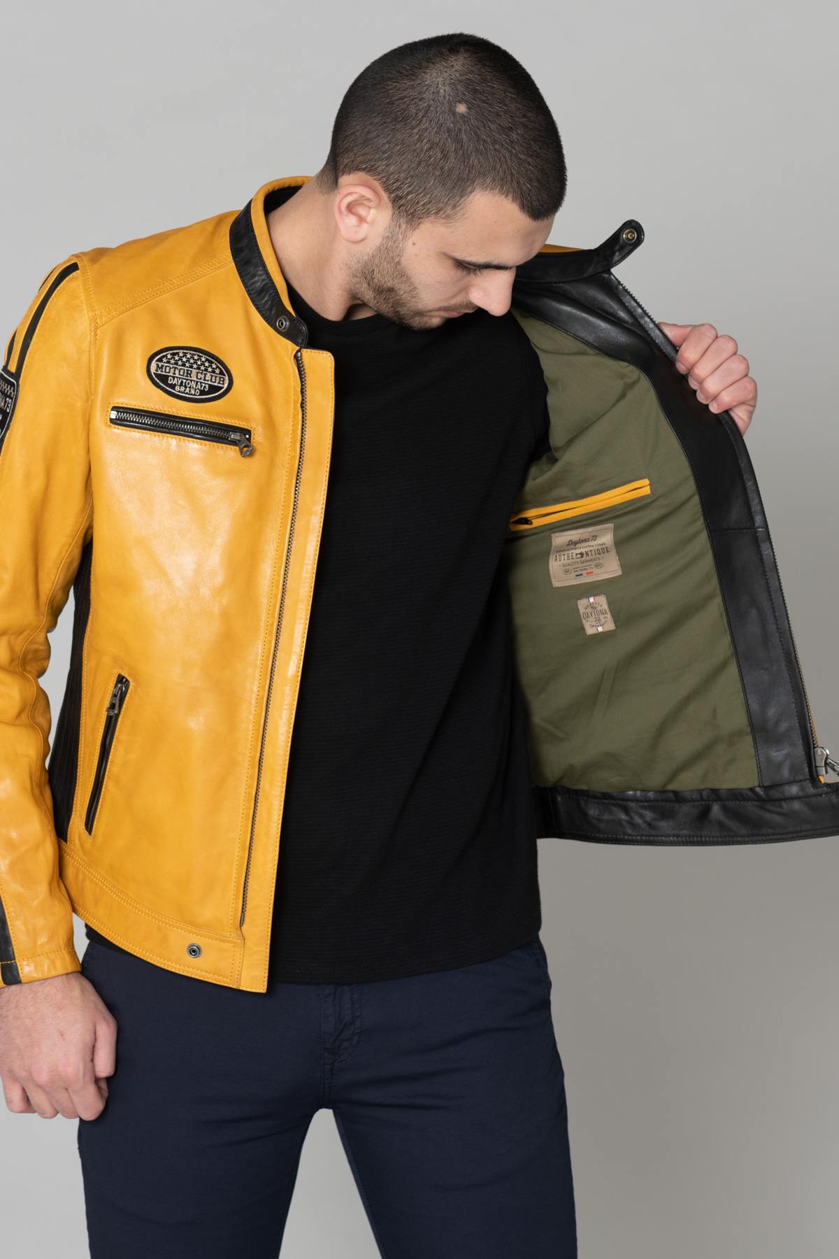 Bold sheep leather jacket in yellow and black with moto collar. - Image n°5