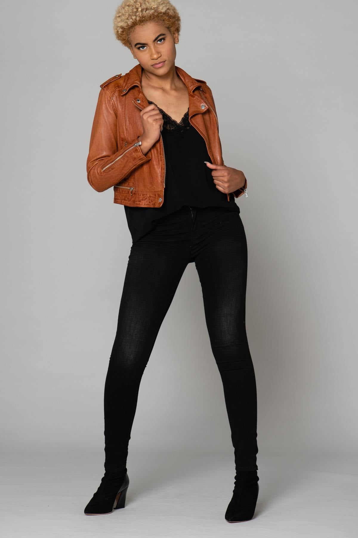 Distressed cognac lambskin biker jacket, cropped with silver details. - Image n°3