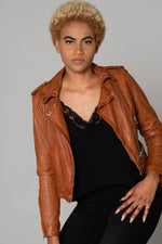 Distressed cognac lambskin biker jacket, cropped with silver details. - Image n°7
