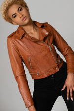 Distressed cognac lambskin biker jacket, cropped with silver details. - Image n°6