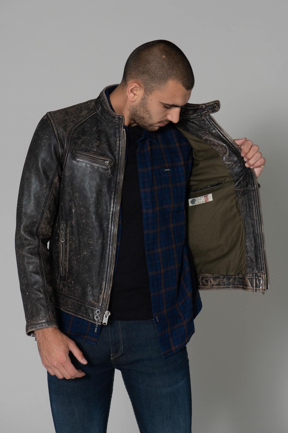 Patinaed cowhide biker jacket, stone-washed for a lived-in edge. - Image n°5