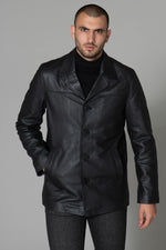 This Schott jacket updates the Perfecto with a buttoned placket. - Image n°5