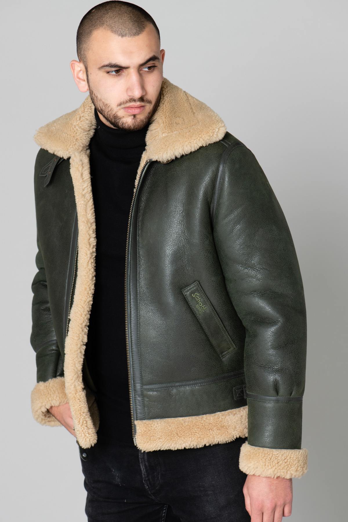 Schott's shearling bomber, a vintage aviator with timeless warmth. - Image n°3