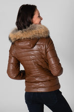 Oakwood's tan shearling jacket, quilted for warmth and a slim fit. - Image n°5