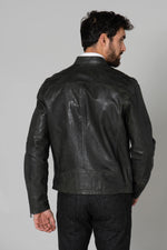 Daytona's Gafino in dark olive sheepskin. Fine-grained leather. - Image n°6