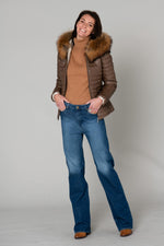 Slim-fit sheepskin jacket in light tan with aged quilted detailing. - Image n°2