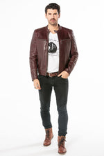 Bordeaux cowhide jacket: slim fit, moto collar, and aged rock details. - Image n°2