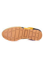 Yellow sneakers - Image n°11