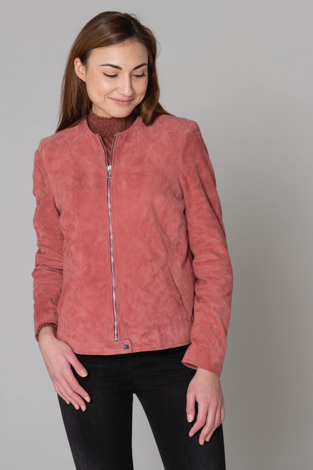 Mineral red suede goat leather jacket with curve fit and biker collar. - Image n°12