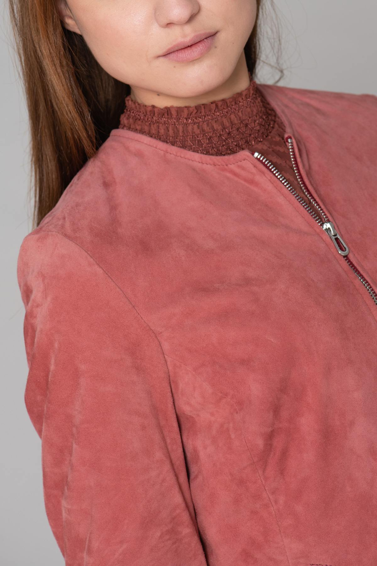 Mineral red suede goat leather jacket with curve fit and biker collar. - Image n°13