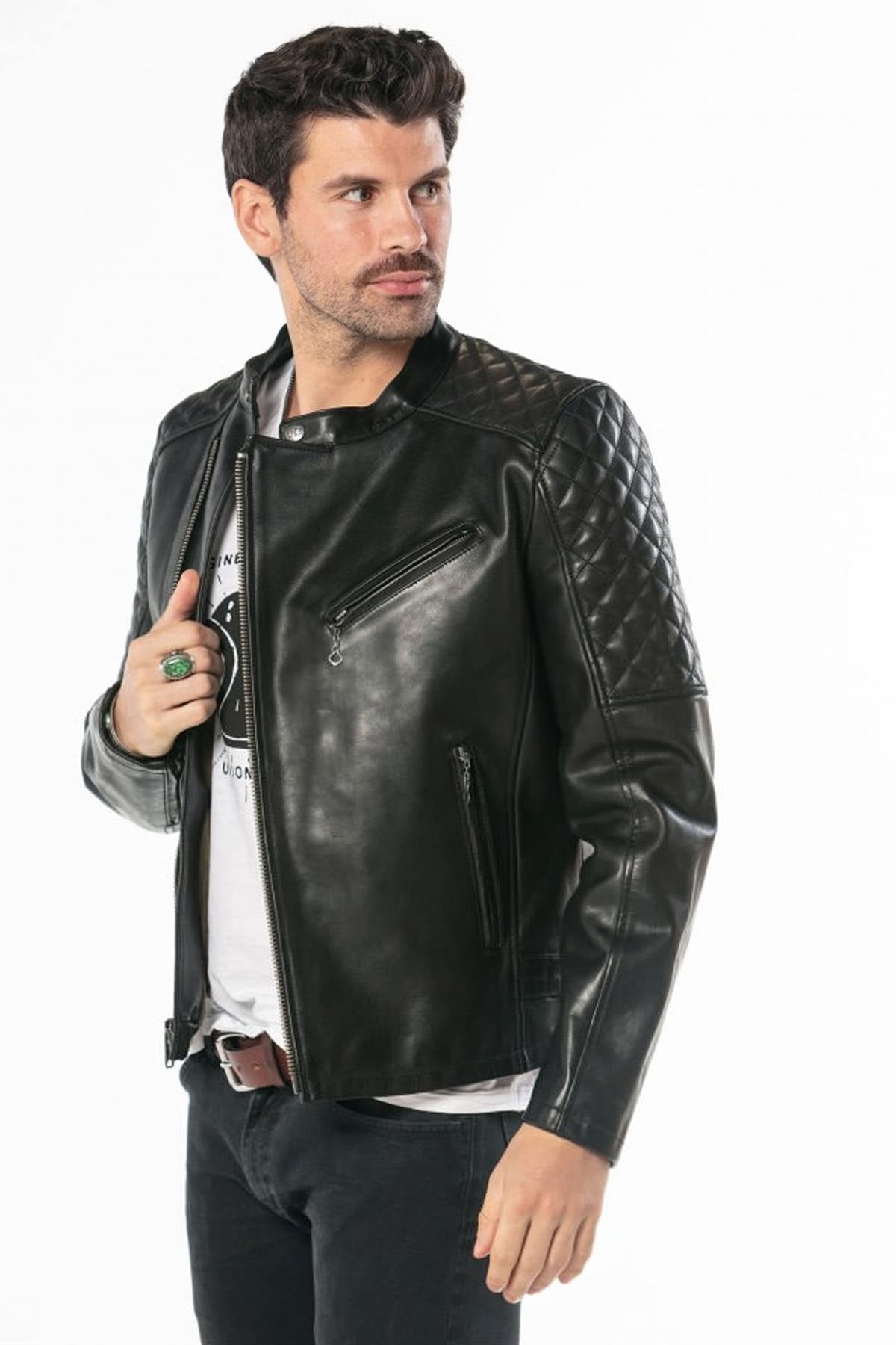 cowhide jacket with quilted accents and a sleek patina. - Image n°6