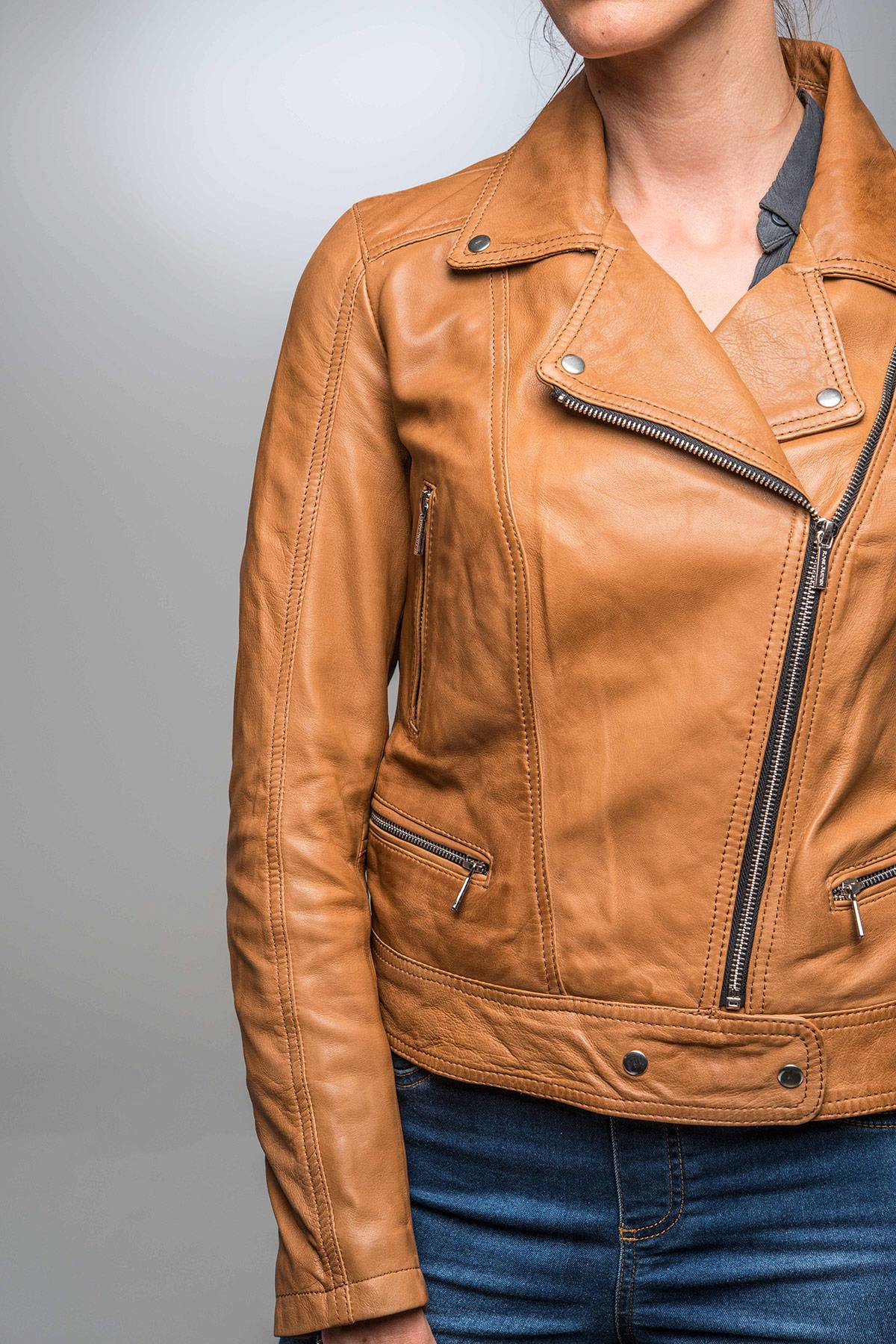 Tailored lambskin biker jacket with distressed grain. - Image n°6