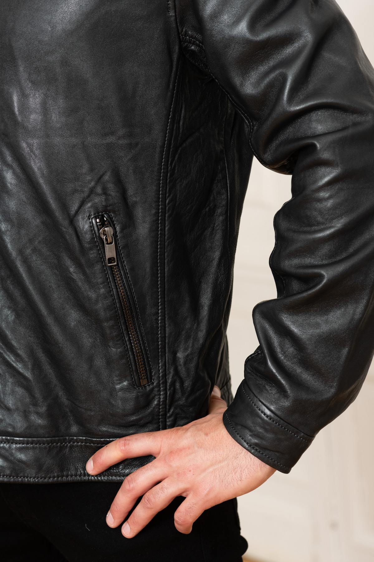 Gipsy's sheep leather jacket with natural patina and moto collar. - Image n°3