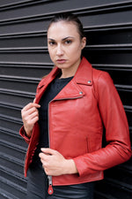 Vibrant red lambskin Perfecto by Schott, slim-fit for seasonal edge. - Image n°5