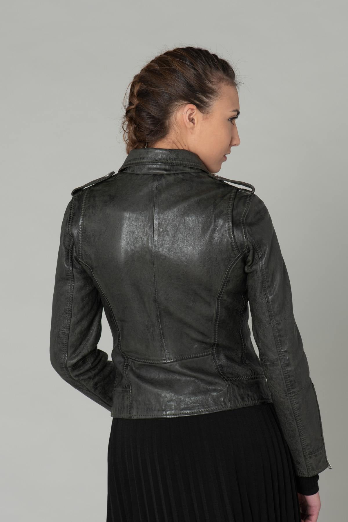 A dark khaki sheep leather biker jacket, slim and rock-chic in design. - Image n°5