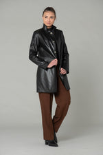 A sheep leather blazer, modern and chic, for timeless yet bold style. - Image n°3