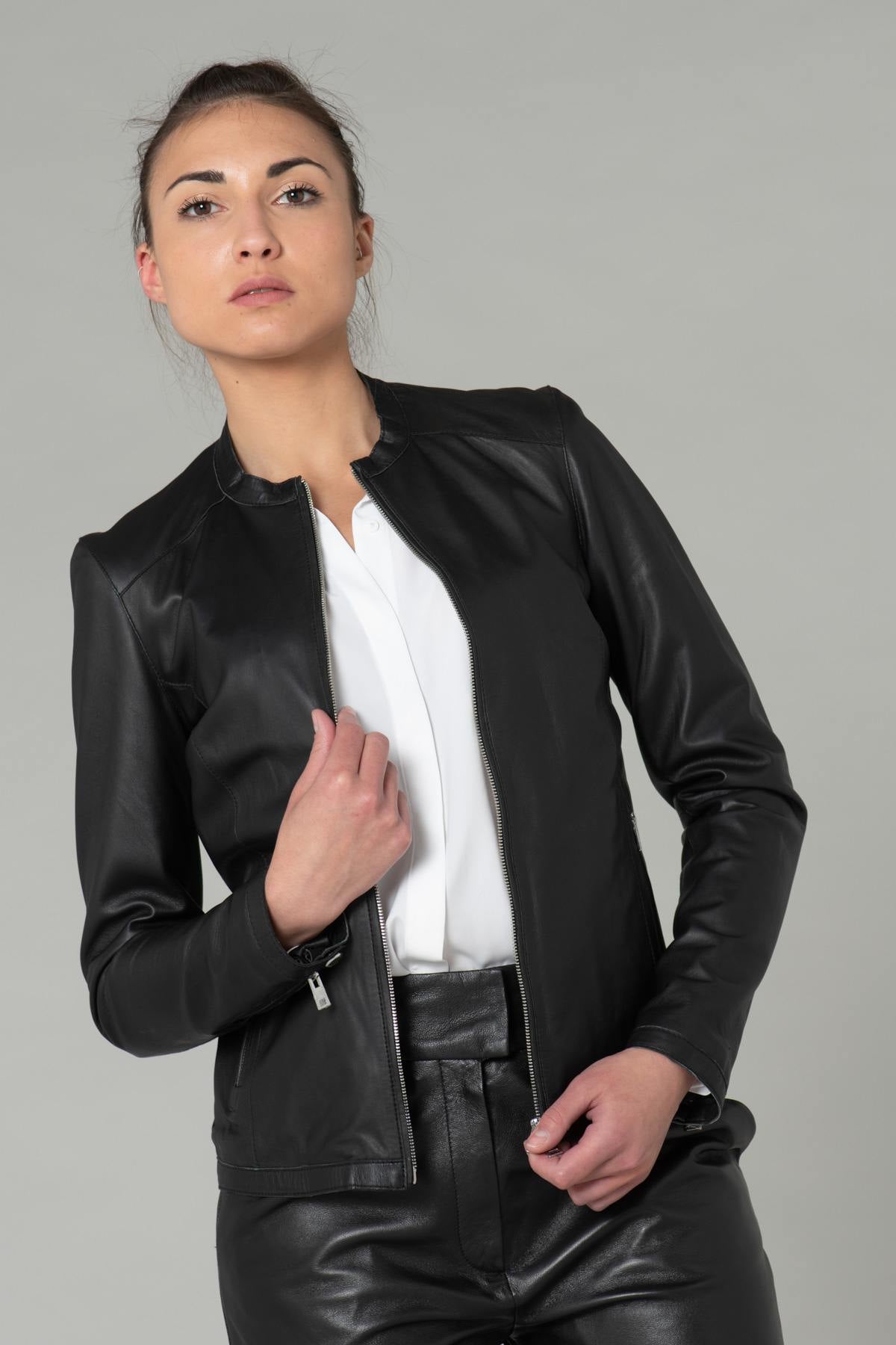 Glossy lambskin jacket with moto collar and dual-zip closure. - Image n°1