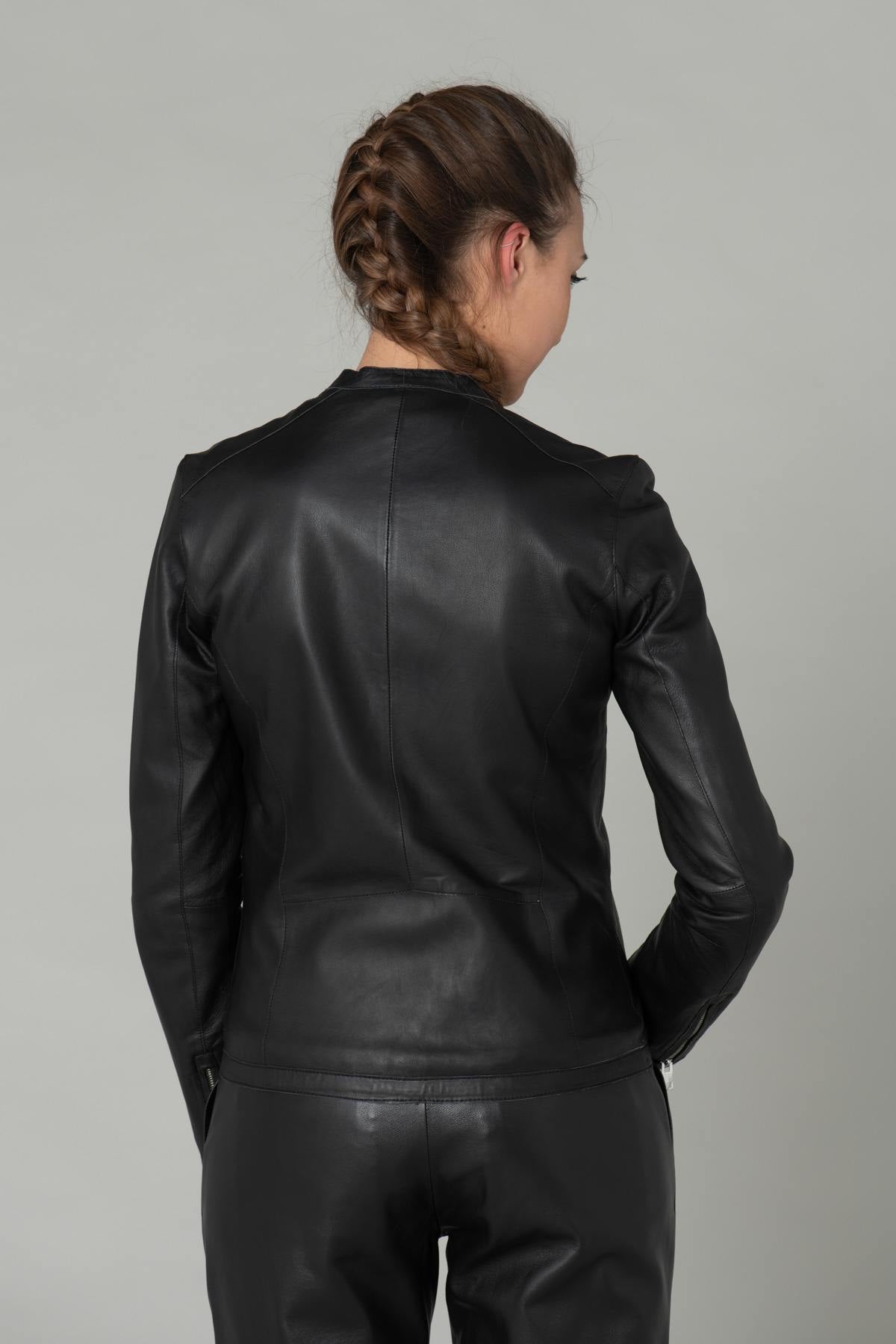 Glossy lambskin jacket with moto collar and dual-zip closure. - Image n°5