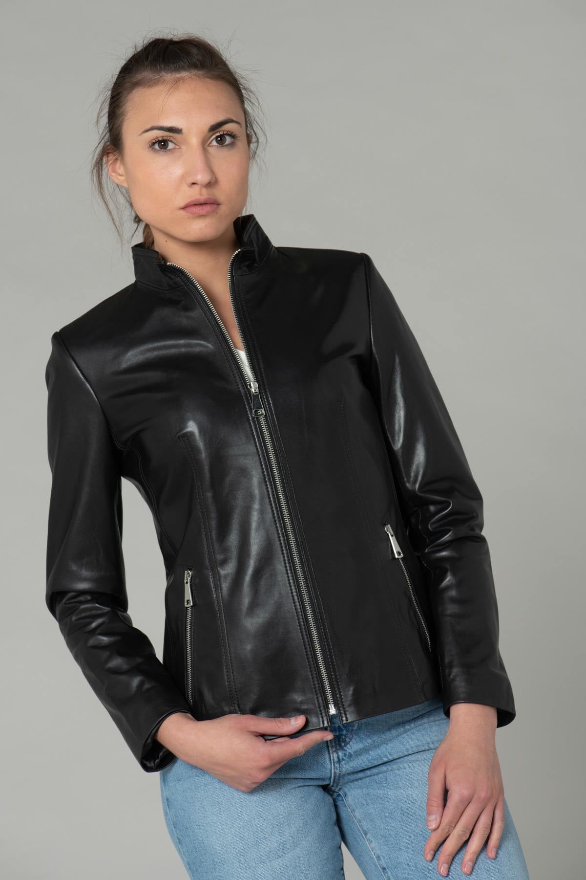 Black lambskin jacket, slim fit, full-zip collar and satin lining. - Image n°6