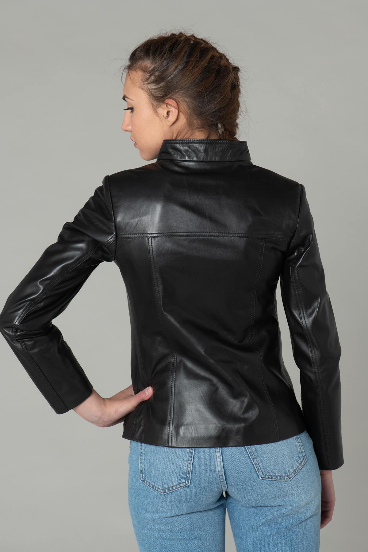 Black lambskin jacket, slim fit, full-zip collar and satin lining. - Image n°5