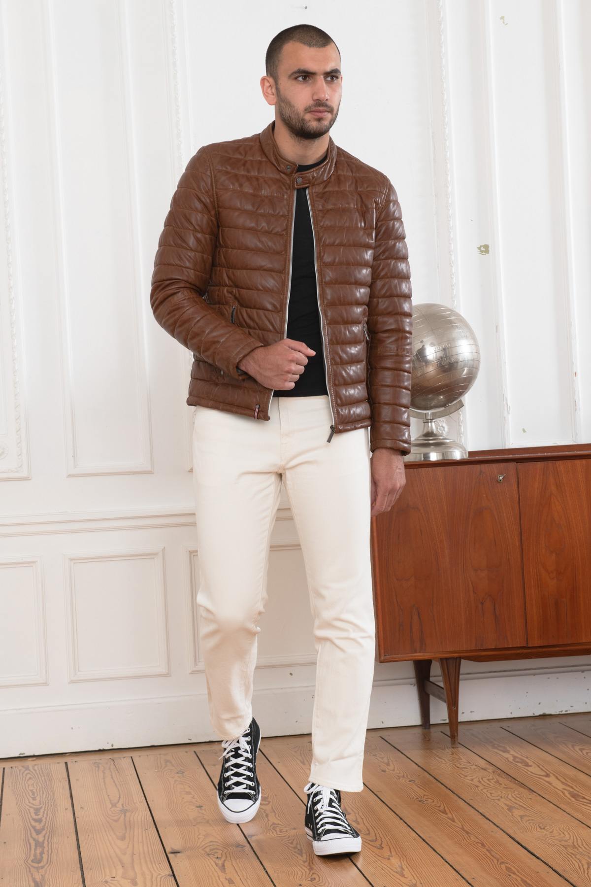 Quilted coffee-brown sheepskin jacket with biker-inspired warmth. - Image n°2