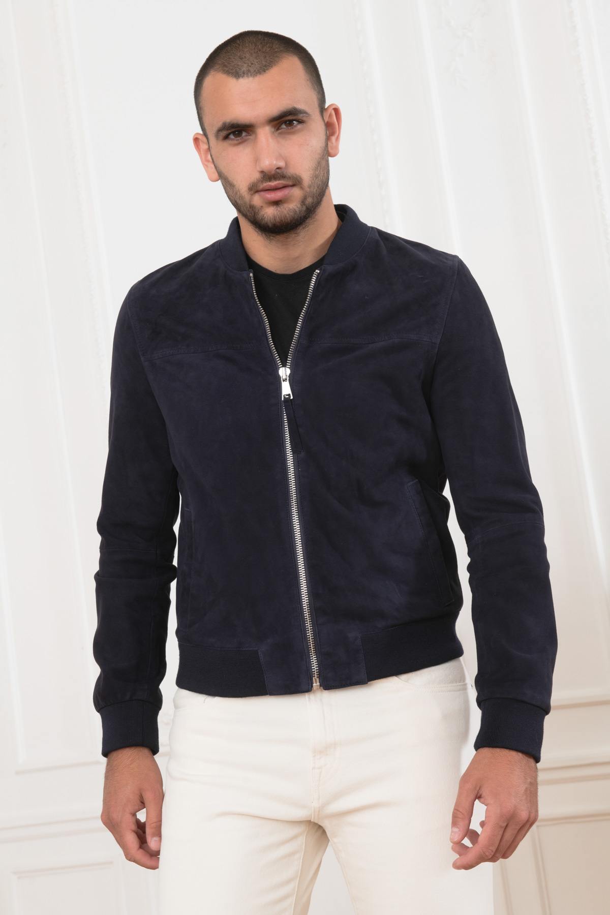 Slim A2-style navy suede jacket in goat leather for a sharp look. - Image n°7