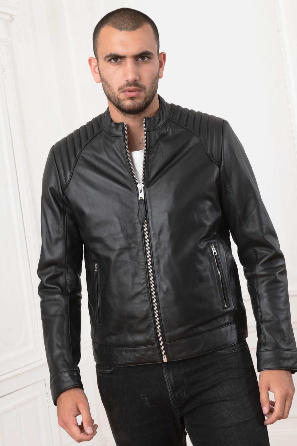 Rock-chic lambskin jacket by Schott: crinkled, matte, Mao collar. - Image n°6