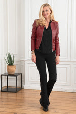 Burgundy sheepskin jacket, slim fit, moto collar, timeless style. - Image n°2